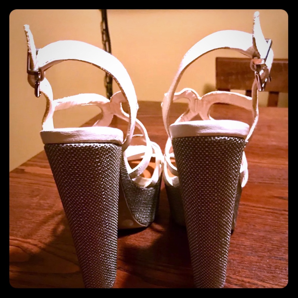 Jessica Simpson Platform Sandals - Picture 3 of 4